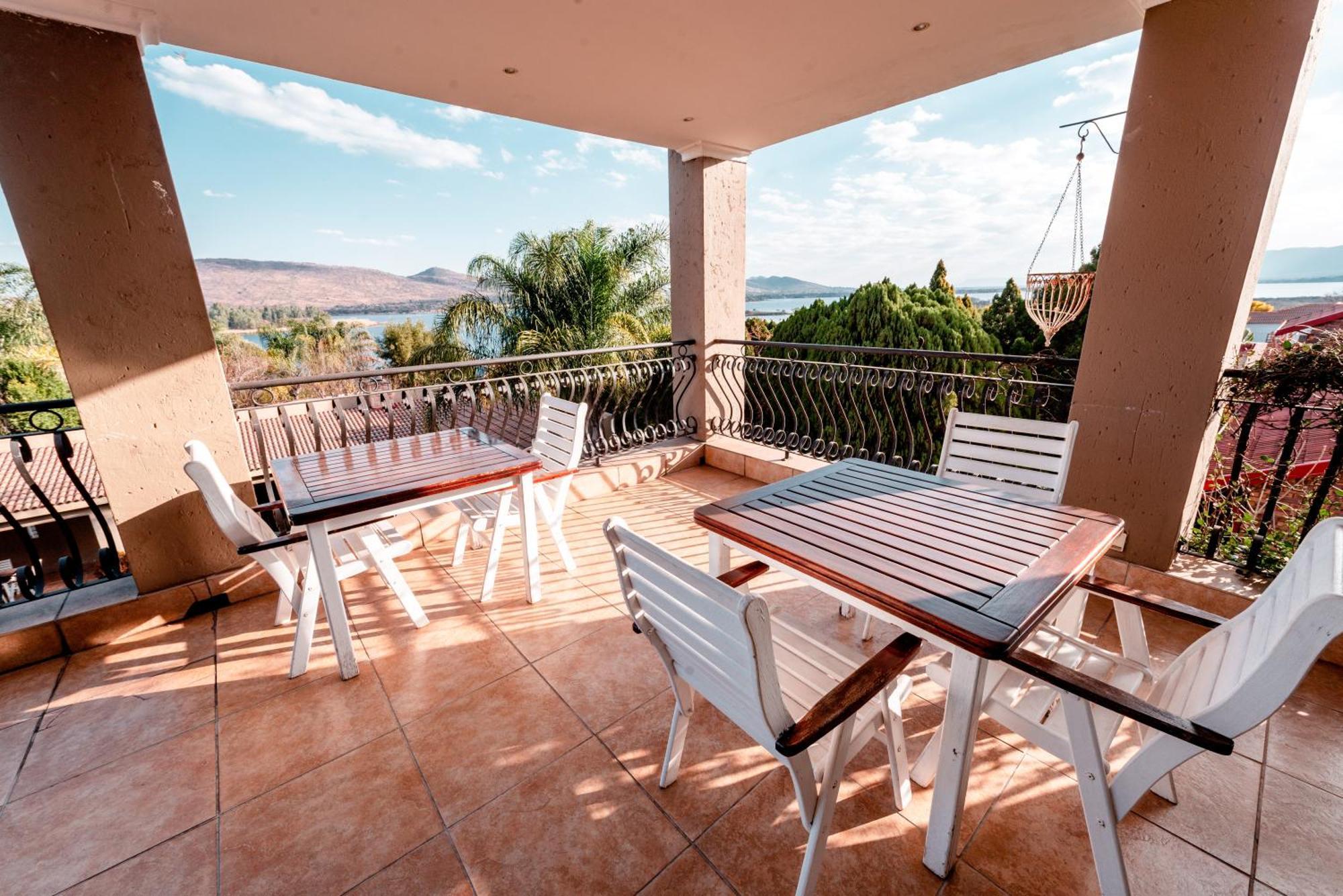 Château La Mer Exclusive Guesthouse Hartbeespoort Extérieur photo