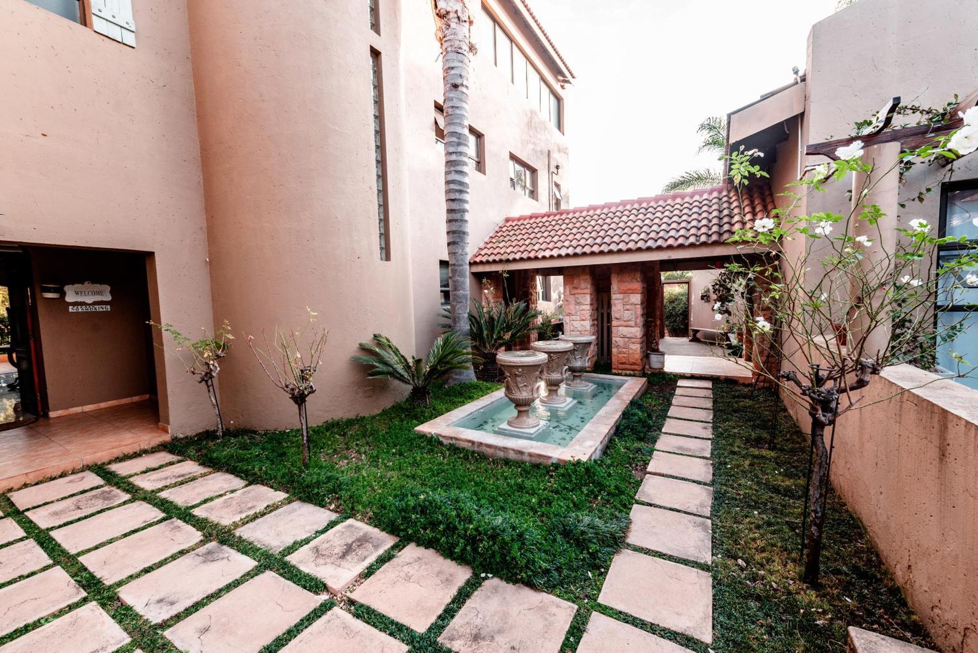 Château La Mer Exclusive Guesthouse Hartbeespoort Extérieur photo