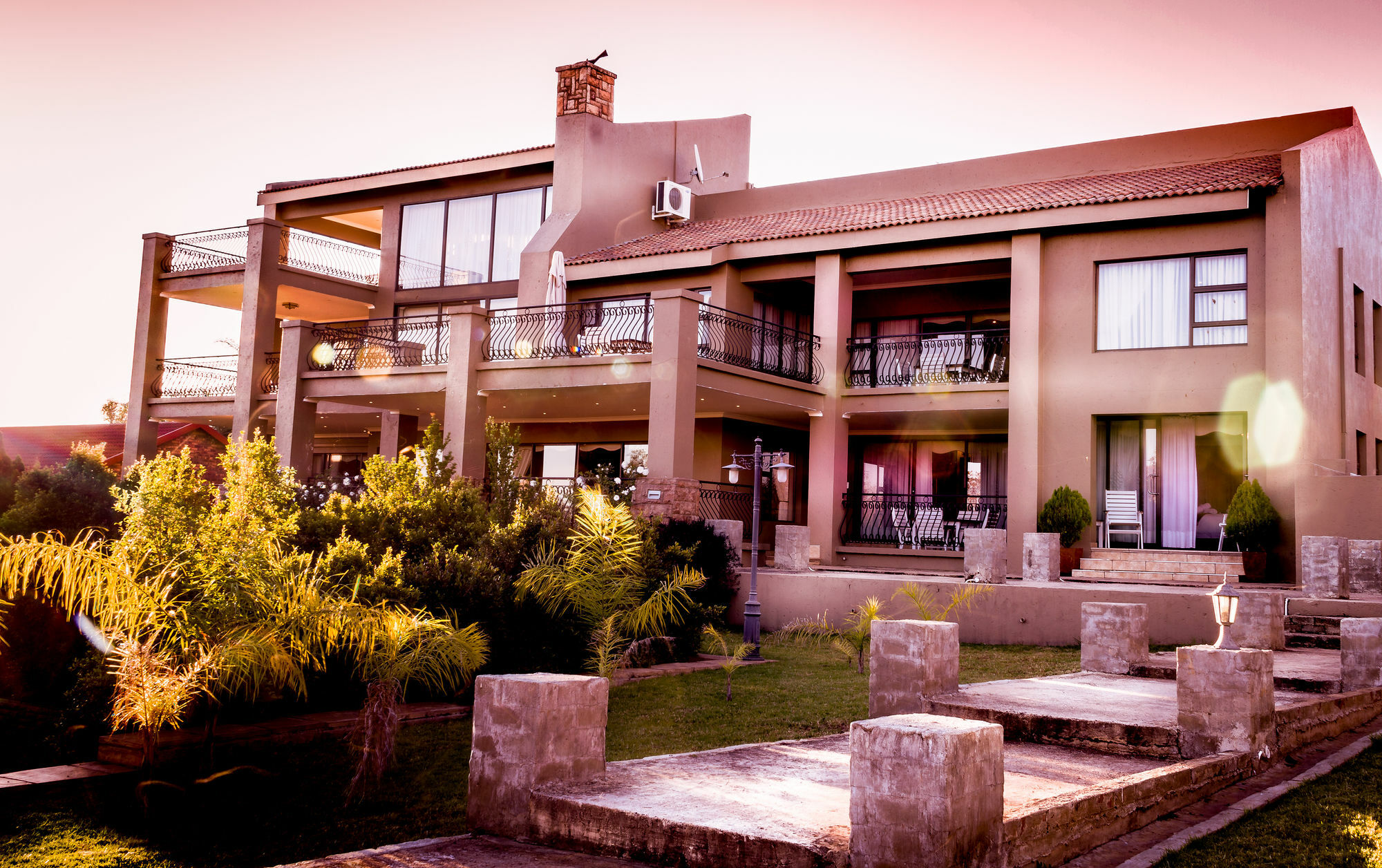 Château La Mer Exclusive Guesthouse Hartbeespoort Extérieur photo