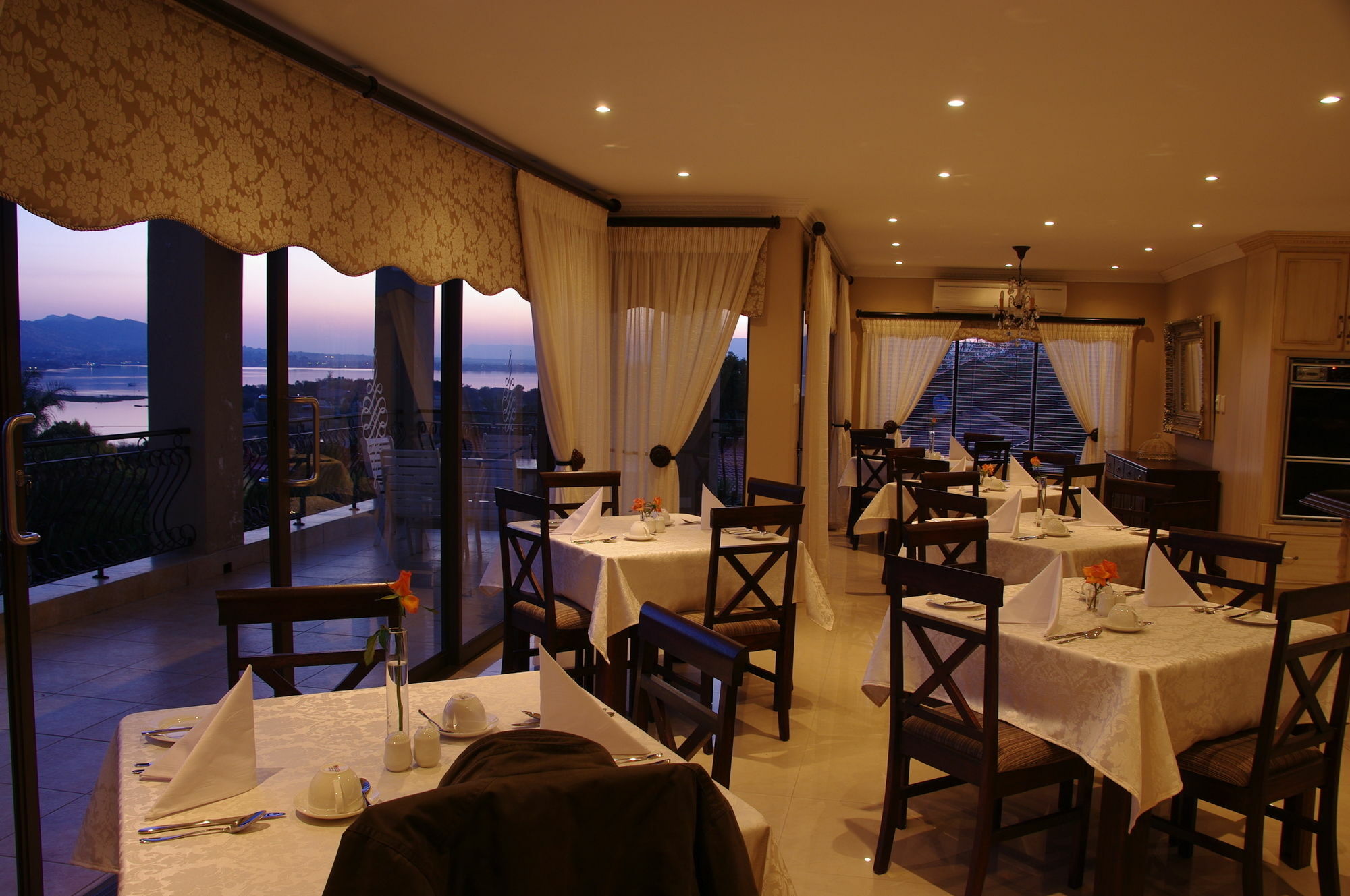 Château La Mer Exclusive Guesthouse Hartbeespoort Extérieur photo