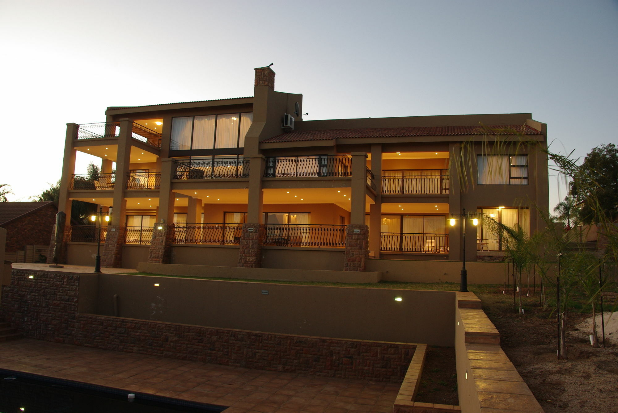Château La Mer Exclusive Guesthouse Hartbeespoort Extérieur photo
