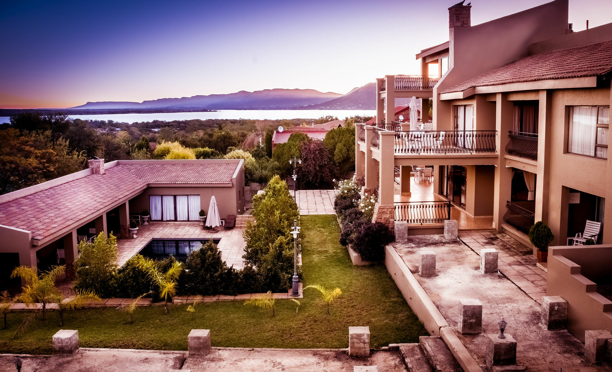 Château La Mer Exclusive Guesthouse Hartbeespoort Extérieur photo